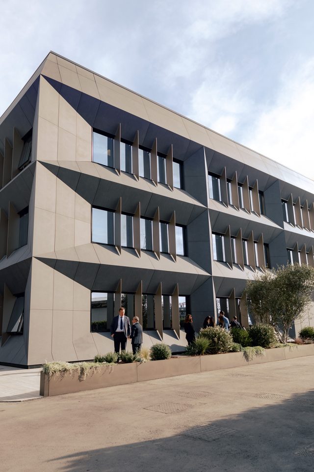 Laminam، HQ Design District را افتتاح کرد